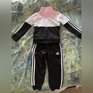 Adidas tracksuit 4T